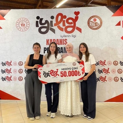 Sivil Havacılık Yüksekokulu Öğrencileri “İyilik Yarışması”nda Türkiye Birincisi Oldu